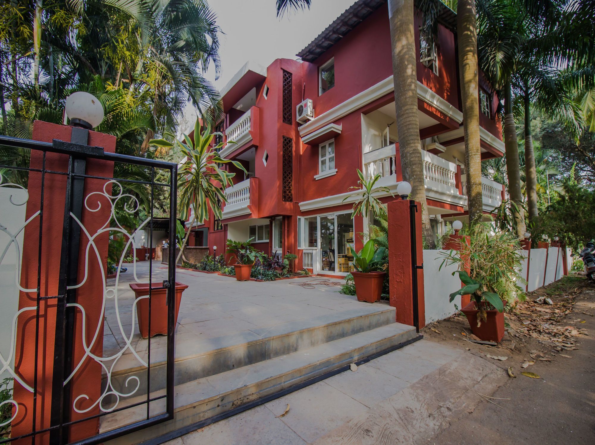 Oyo Flagship 13853 Shruti Resort กาลังกูติ ภายนอก รูปภาพ