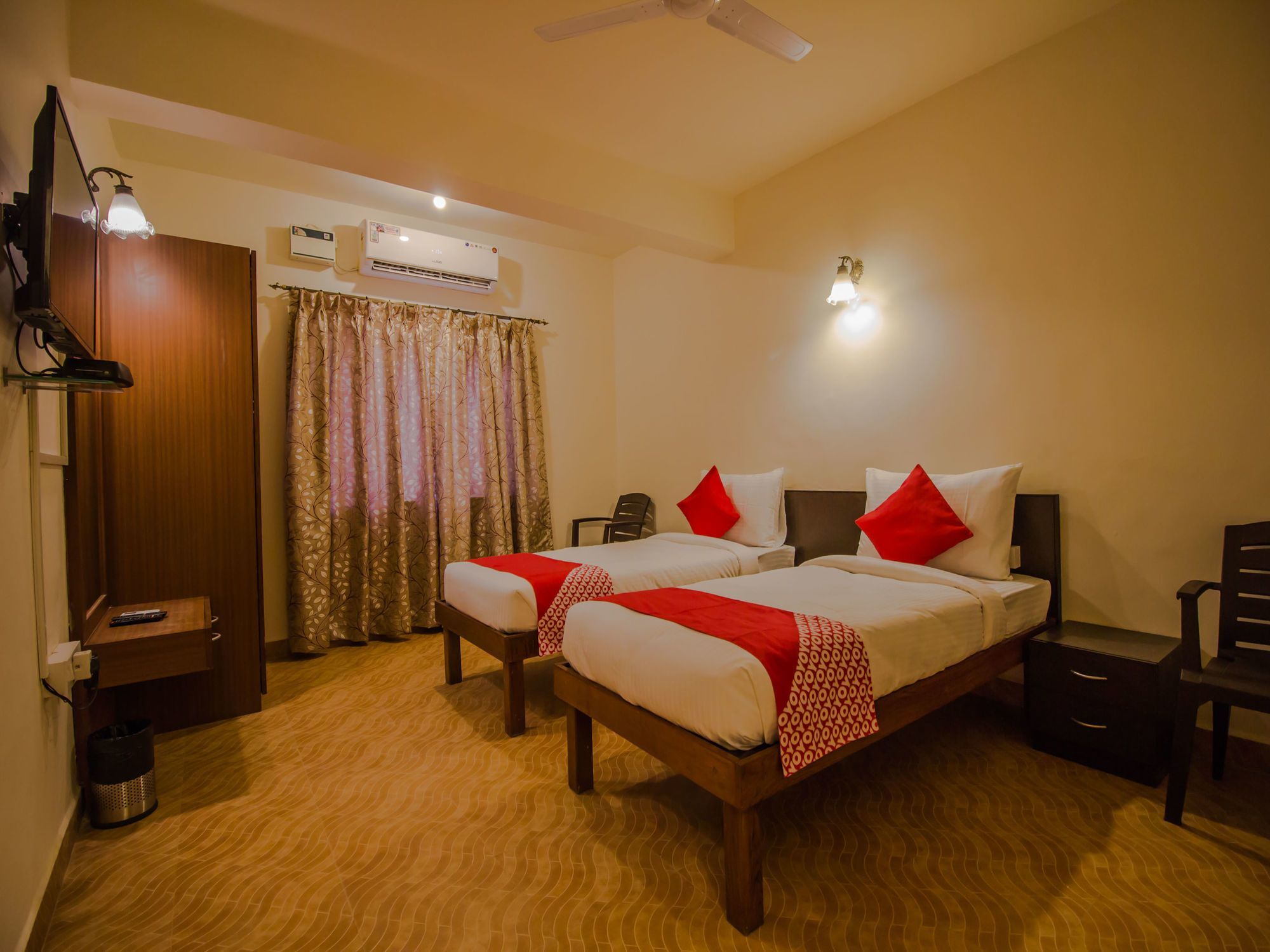 Oyo Flagship 13853 Shruti Resort กาลังกูติ ภายนอก รูปภาพ